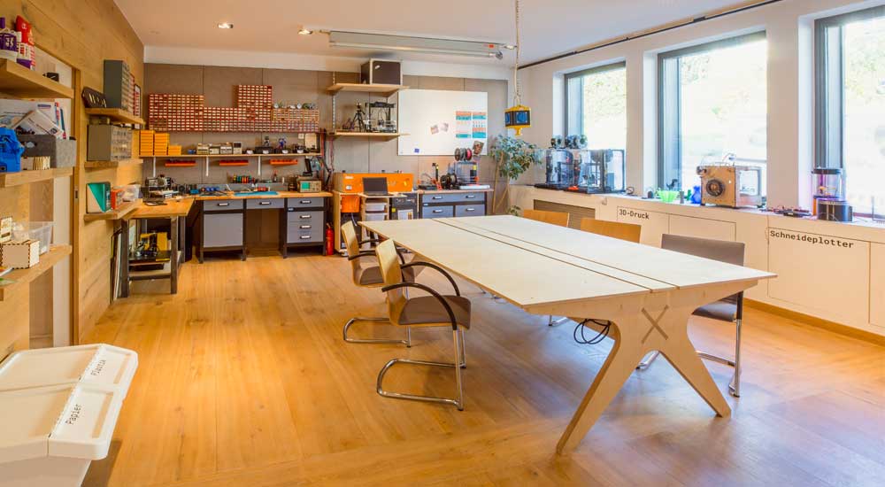 MAKERSPACE MAKERSPACE