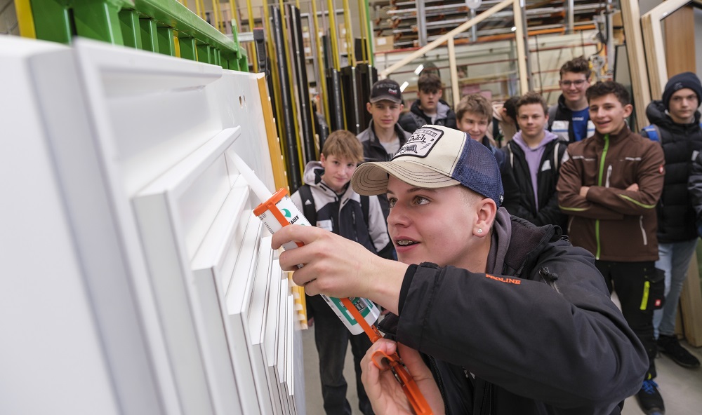 Ausbildungstour 2023 – Über 600 Schüler auf beruflicher Entdeckungstour durch den Landkreis Miesbach