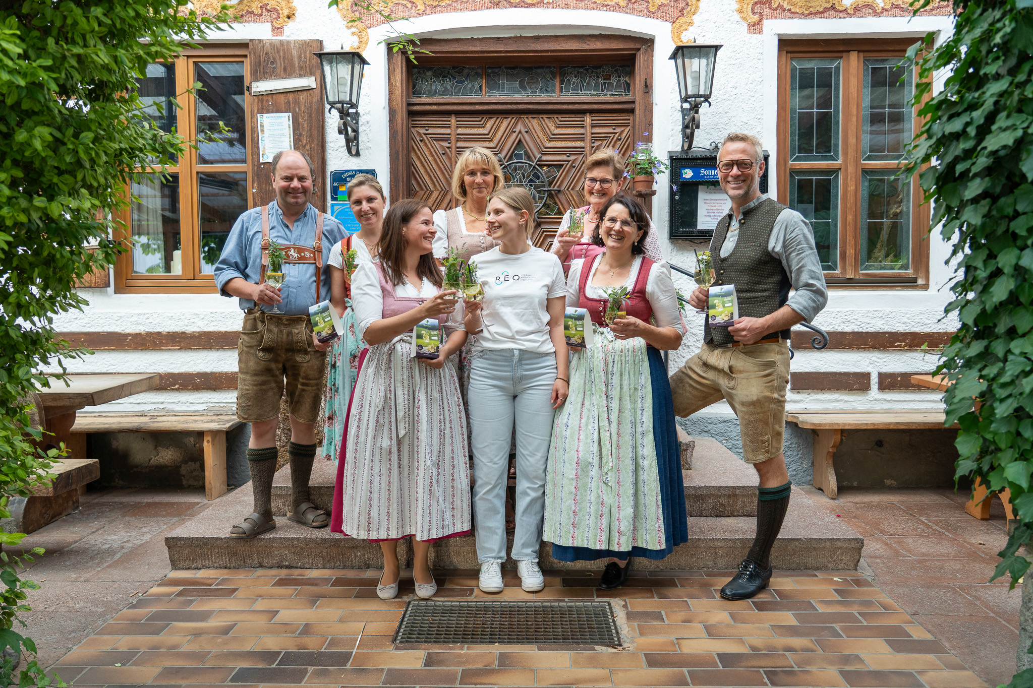Neuer Holler-Kräuter Spritz bringt Sommer ins Leitzachtal